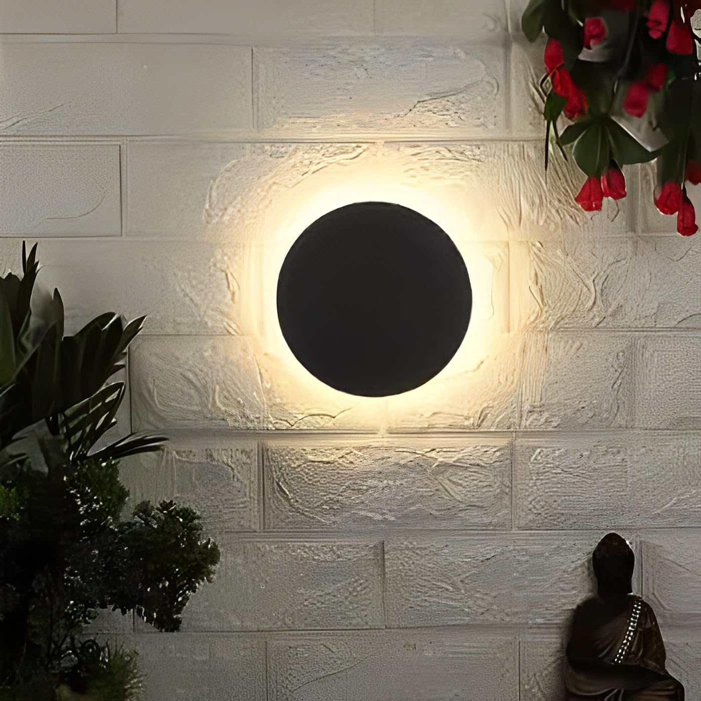 Black Moon Wall Lamp – 12W Aluminium Indoor/Outdoor Light (Warm White)