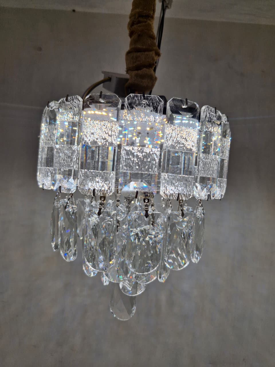 Round Crystal Chandelier – Golden Finish (200mm, 24W LED)
